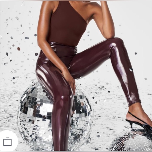 SPANX Women's Faux gloss Patent Leather Leggings
Size Small in Ruby-Burgundy - Picture 3 of 8